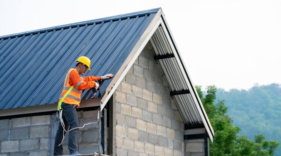 Professional gutter cleaning in Dime Box, TX